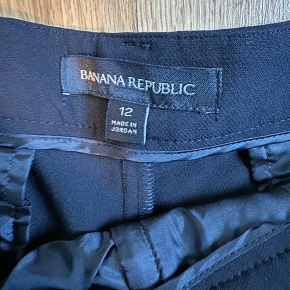 Banana Republic black dress shorts size 12 - Picture 3 of 4
